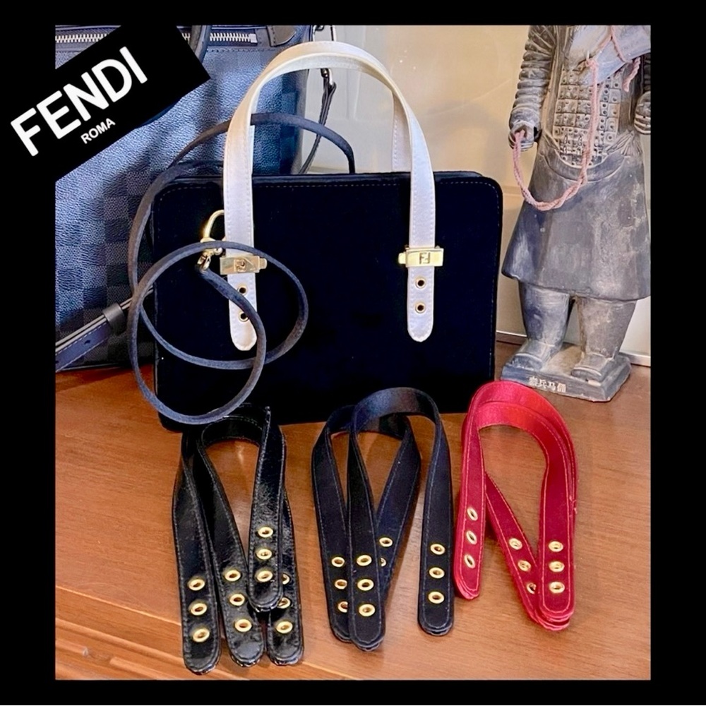 Rare Fendi Borsa 2 Manici Piccola
Velluto Liscio w/5 Interchangeable Str… - Picture 3 of 16